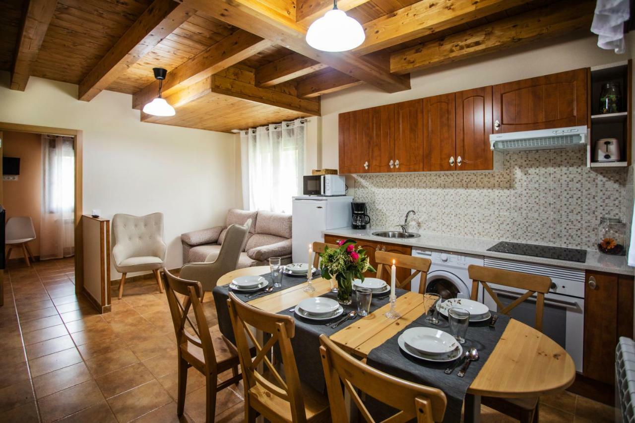 El Campo Mateo Apartamentos Onís 外观 照片