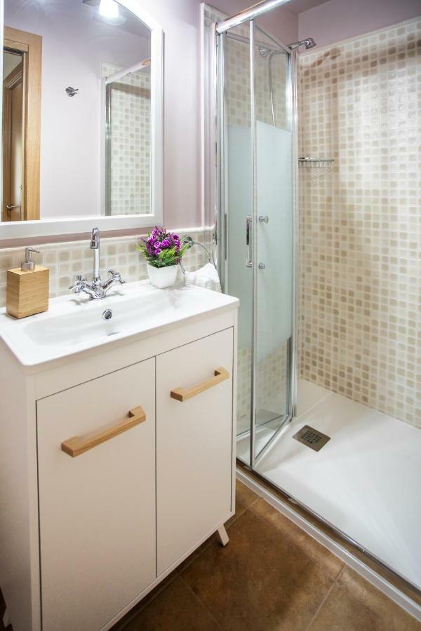 El Campo Mateo Apartamentos Onís 外观 照片