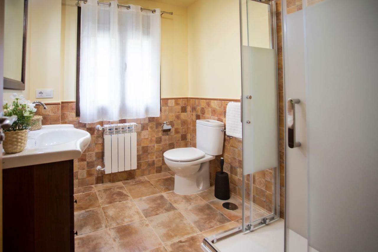 El Campo Mateo Apartamentos Onís 外观 照片