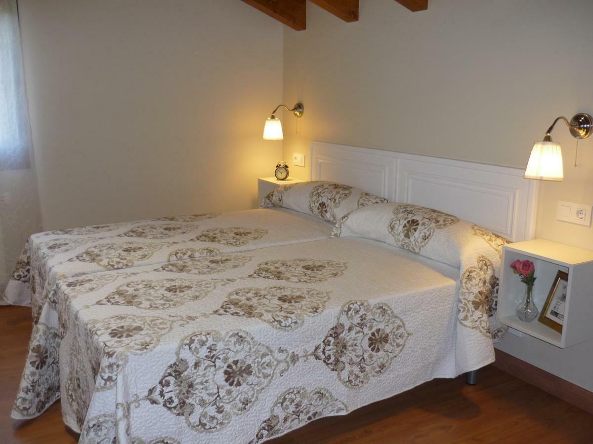 El Campo Mateo Apartamentos Onís 外观 照片